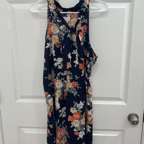 Navy blue high neck dress with floral pattern. Size large. - Picture 3 of 3